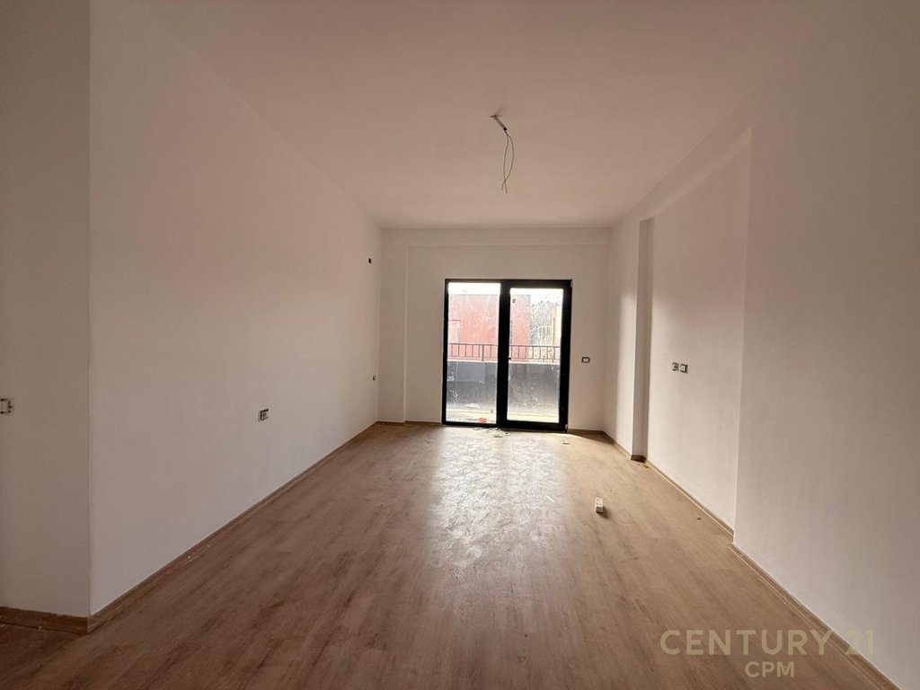 SHESIM APARTAMENT 2+1+2  RR. ELBASANIT TEK XIBRAKU!