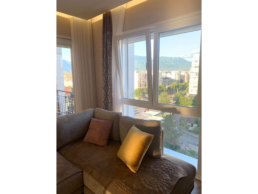 APARTAMENT 2+1+2 DHE POST PARKIMI PER QIRA NE RRUGEN DRITAN HOXHA!