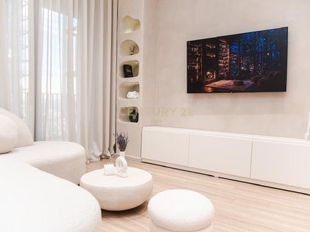 Shitet apartament 1+1 tek 21 Dhjetori, pranë Inxhinierisë së Ndërtimit.
