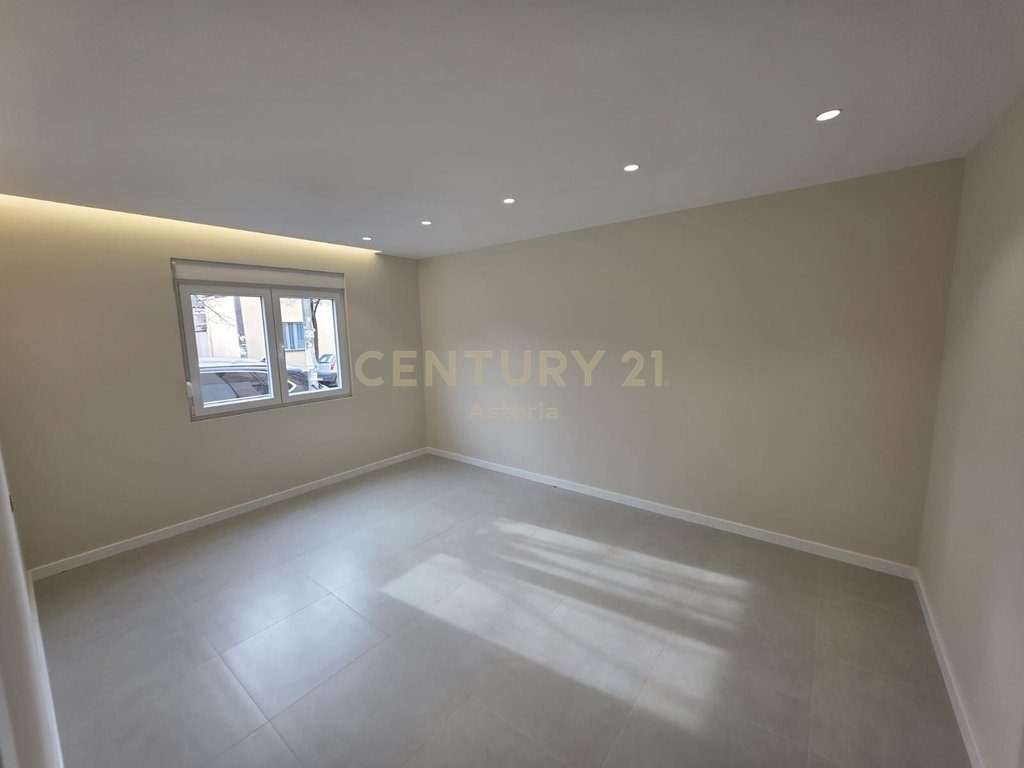 Shitet apartament 2+1 i investuar te Oxhaku