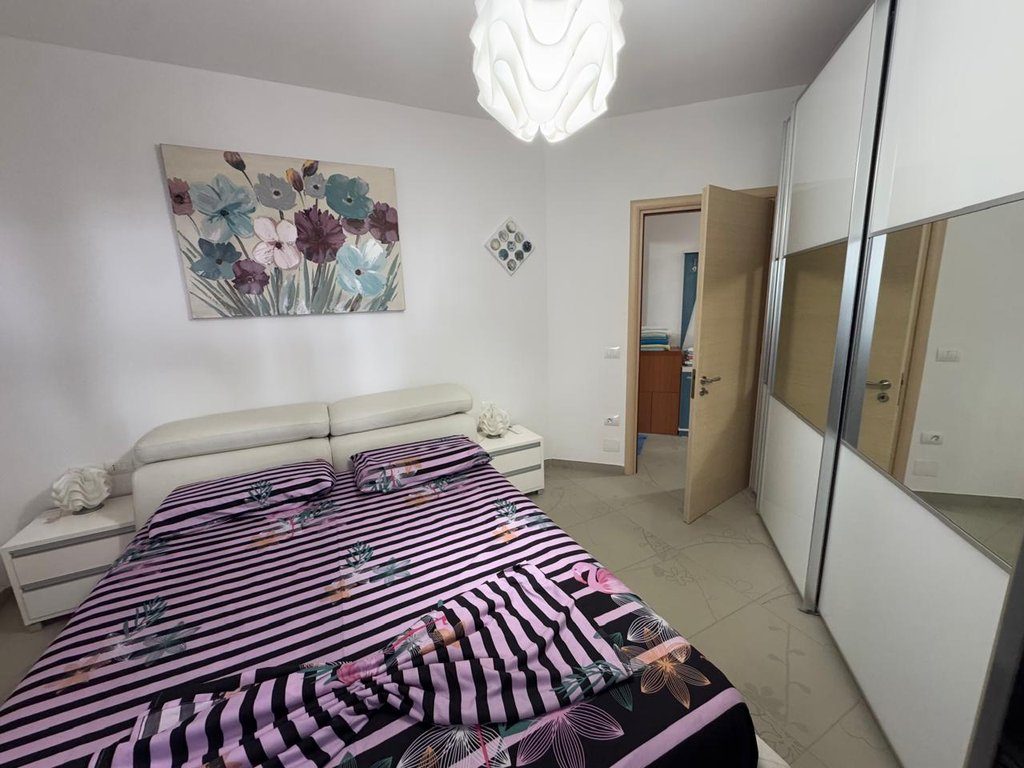 JEPET PER QIRA APARTAMENT 2+1+VERANDE ME PAMJE NE DET DHE 2 POST PARKIMI!