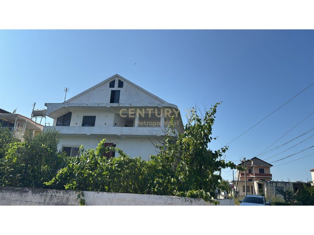 SHITET VILË INDIVIDUALE 3-KATËSHE + PAPAFINGO LAGJJA NR. 13, PLAZH, DURRËS