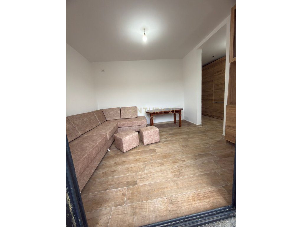 Apartament 1+1 me Qira në Lagjen 7, Durrës