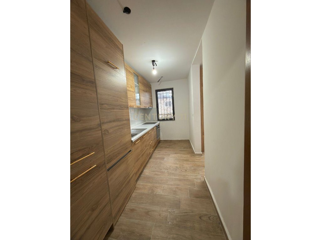 Apartament 1+1 me Qira në Lagjen 7, Durrës