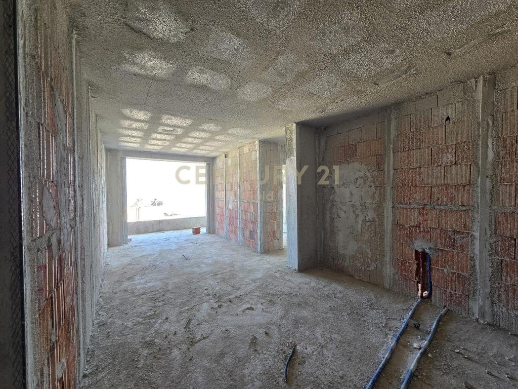 PAMJE DETI, APARTAMENT  2+1 PER SHITJE TEK UJI FTOHTE VLORE !