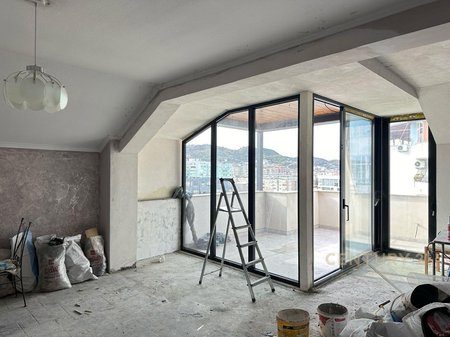 Duplex 3+1+2 Për Shitje në Komuna e Parisit, Tirana - 452.320€ | 205.6 m²