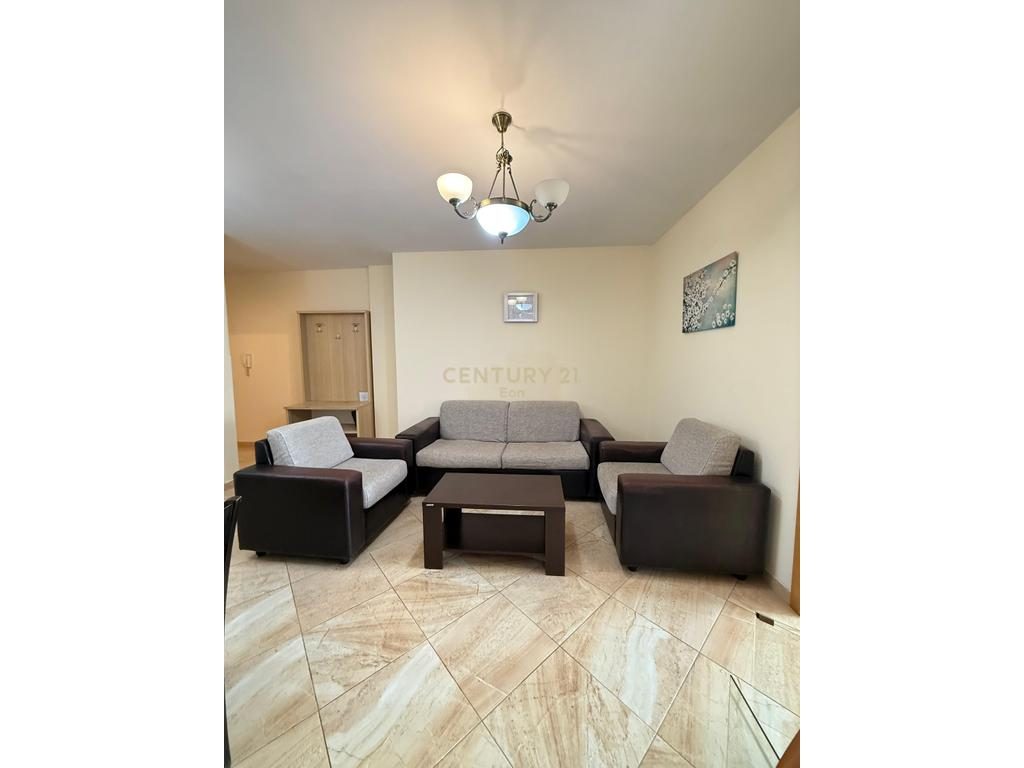 Apartament 2+1 Me Qira në Plazh, Durrës !!