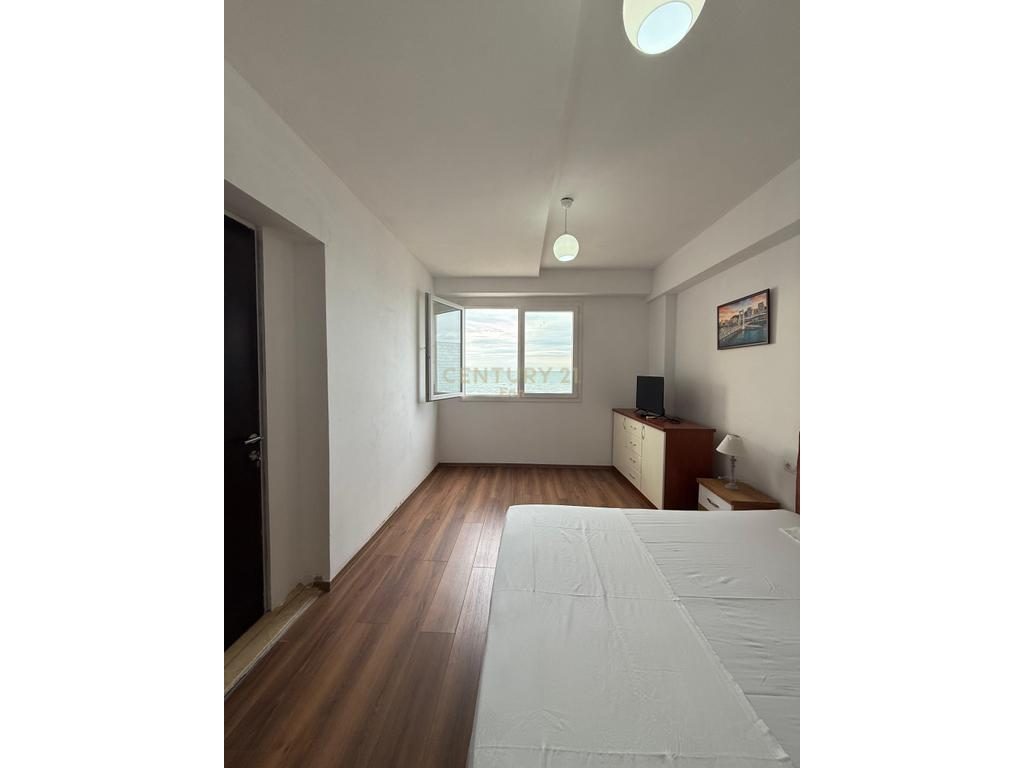 Apartament 2+1 Me Qira në Plazh, Durrës !!