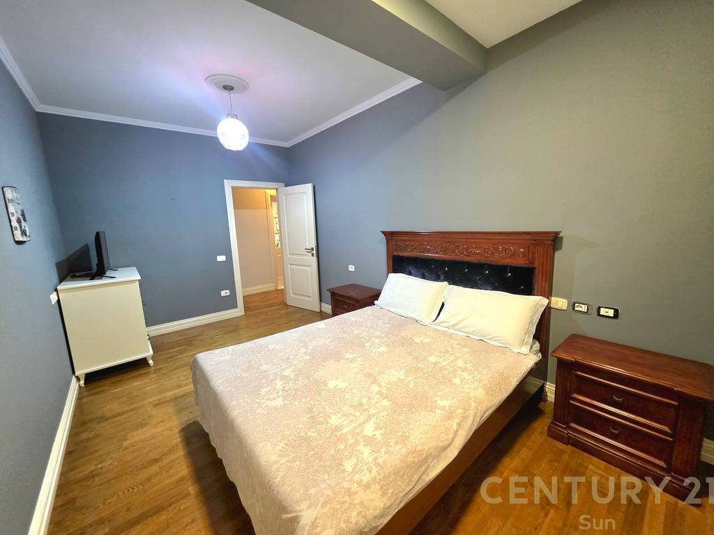 APARTAMENT 2+1+POST PARKIMI PRANE LIQENIT.
