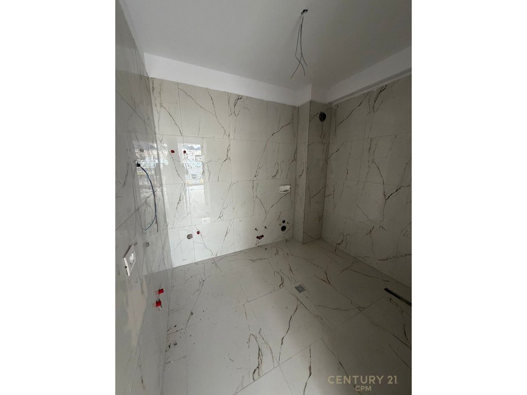 Apartament 1+1 Per Shitje!