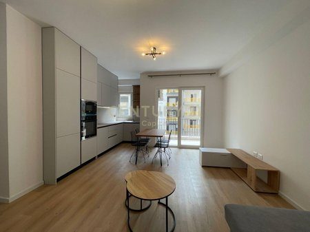 Jepet me qera apartament 1+1 bosh, kat 0 ne shtepi private, ne Laprake!