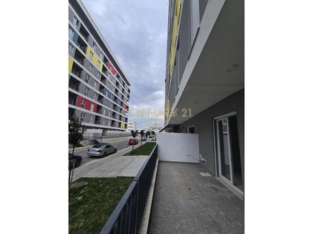 JAPIM ME QIRA NJESI SHERBIMI,KATI 0 UNIVERS CITY-QTU!