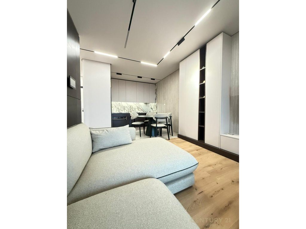 APARTAMENT 1+1 ME QIRA TEK GOLDEN TOWER RR, MINE PEZA!