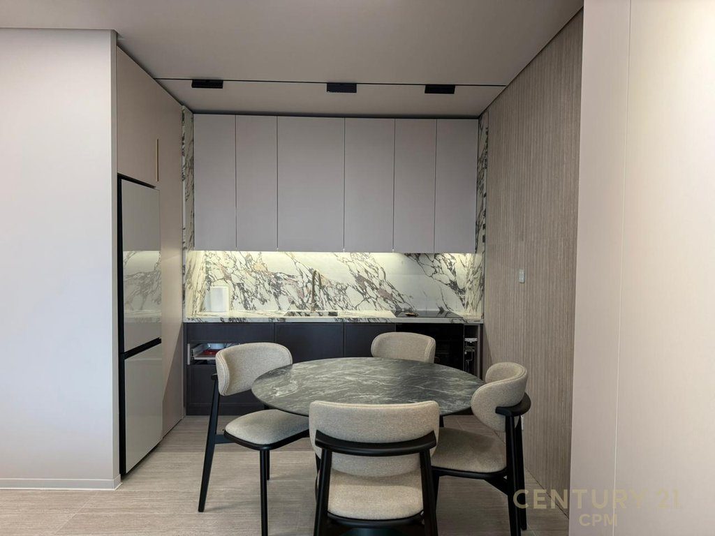 APARTAMENT 1+1 ME QIRA TEK GOLDEN TOWER RR, MINE PEZA!