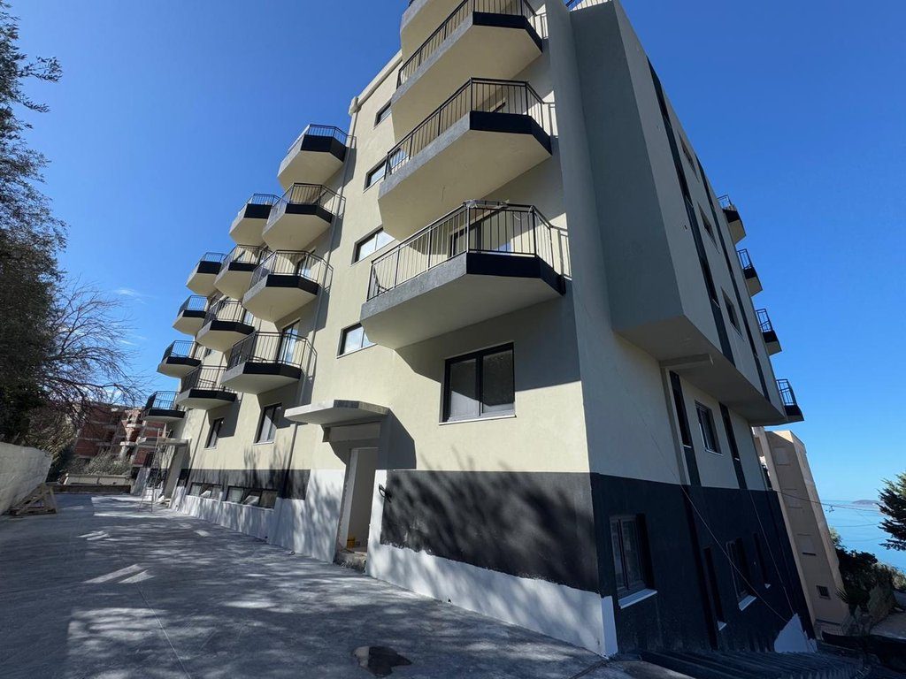 SHITET APARTAMENT 2+2 ME PAMJE NGA DETI, NE UJIN E FTOHTE!