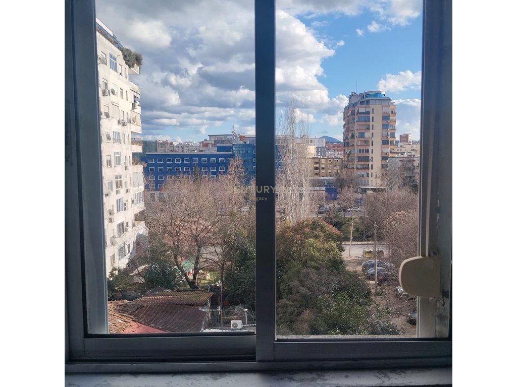 ULET CMIMI‼️
SHESIM, APARTMENT NE PAZARI I RI ‼️163,000 €