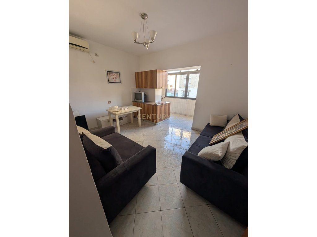 APARTAMENT 2+1 ME QIRA NE KRYQEZIMIN E ALI DEMIT!