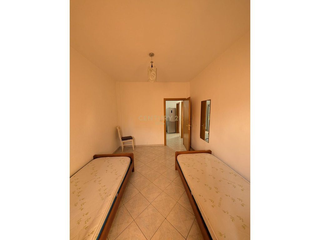 APARTAMENT 2+1 ME QIRA NE KRYQEZIMIN E ALI DEMIT!
