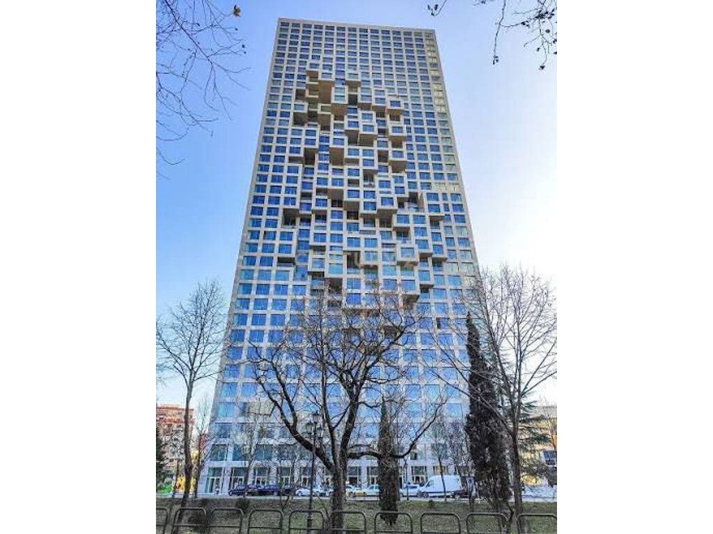 Jepet me qira ambient për zyra në Downtown, në Rrugën e Elbasanit!