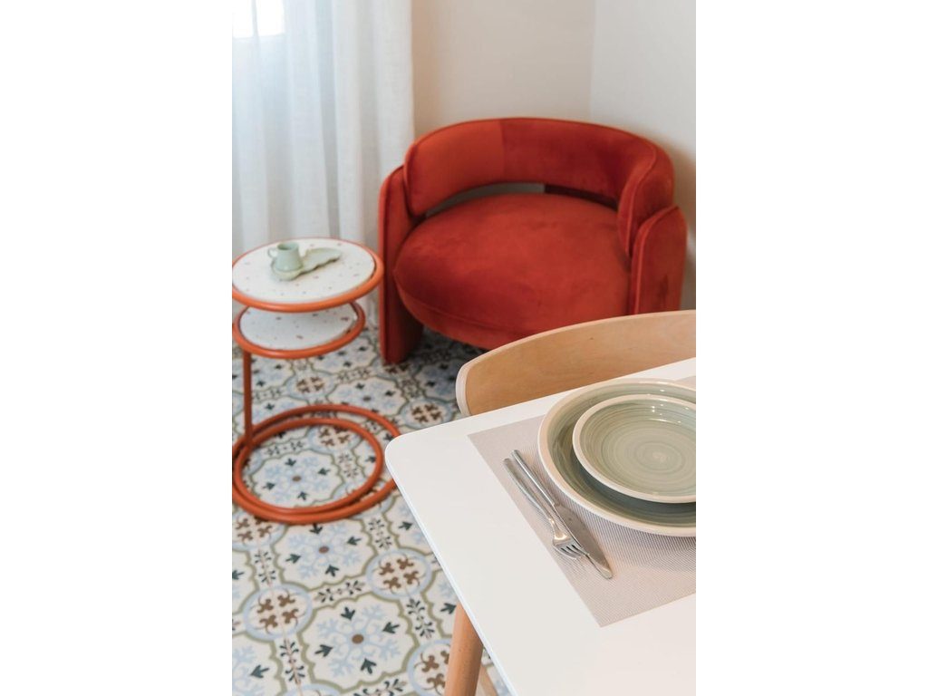 Shallvaret! Apartament 2+1  për Qira | Joni Peçi Store!