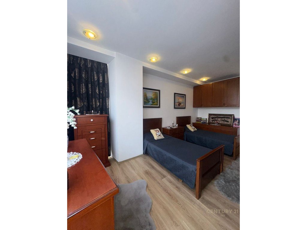 DUPLEX TE KOMUNA E PARISIT!