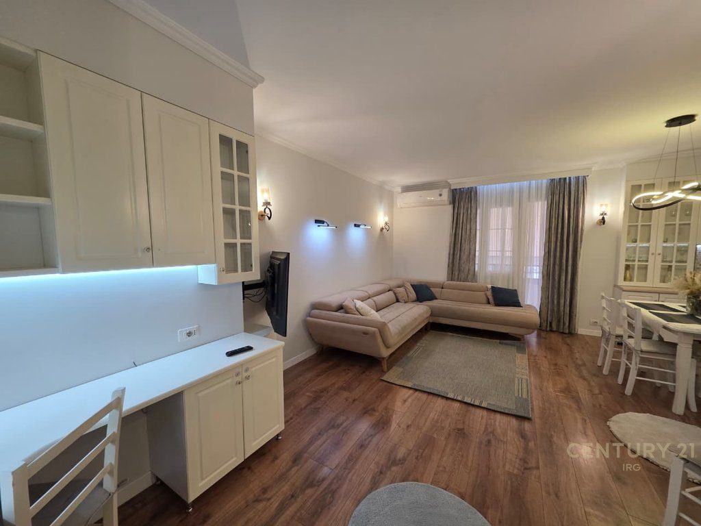 Apartament 3+1+2 tek Eleonora Njesia 13. Per Qira