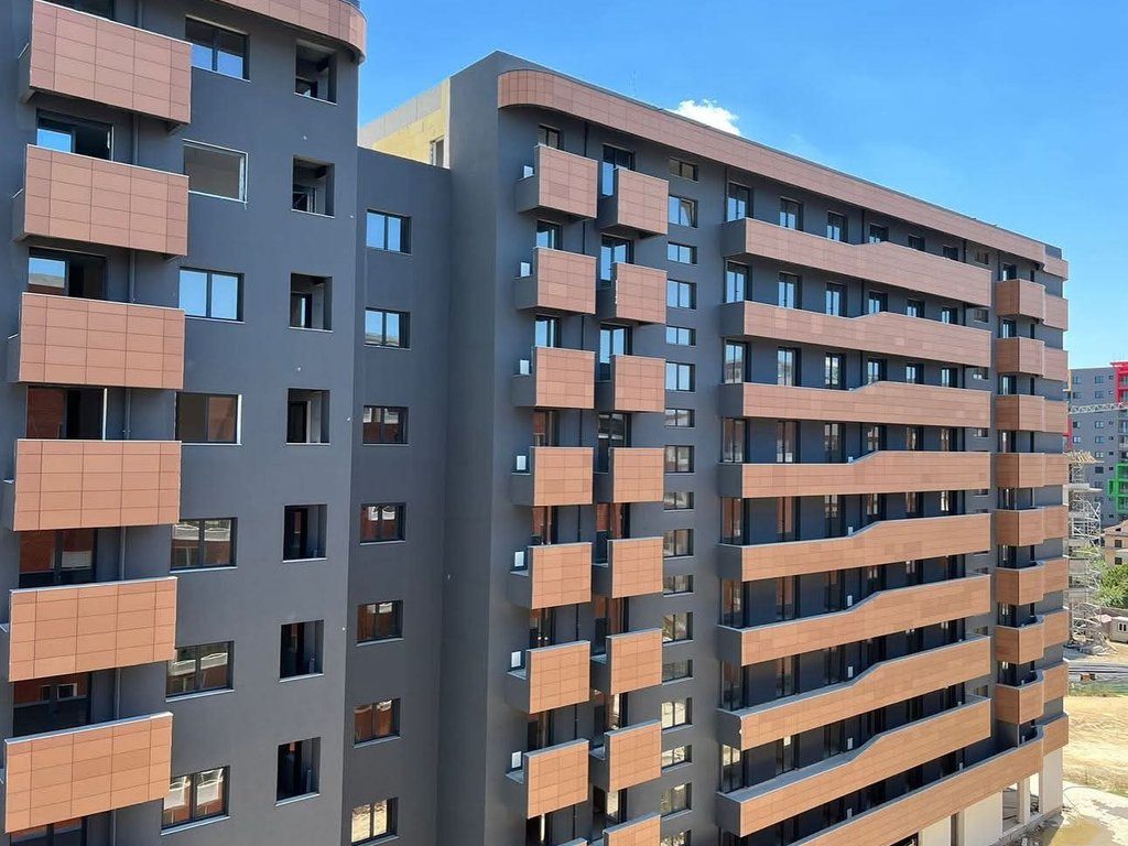 Ambient Komercial me Qira – Corner, Oasis Rezidence!