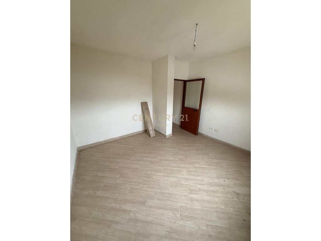 Apartament 2+1 në Shitje në Qerret, Kavajë – 73 m²