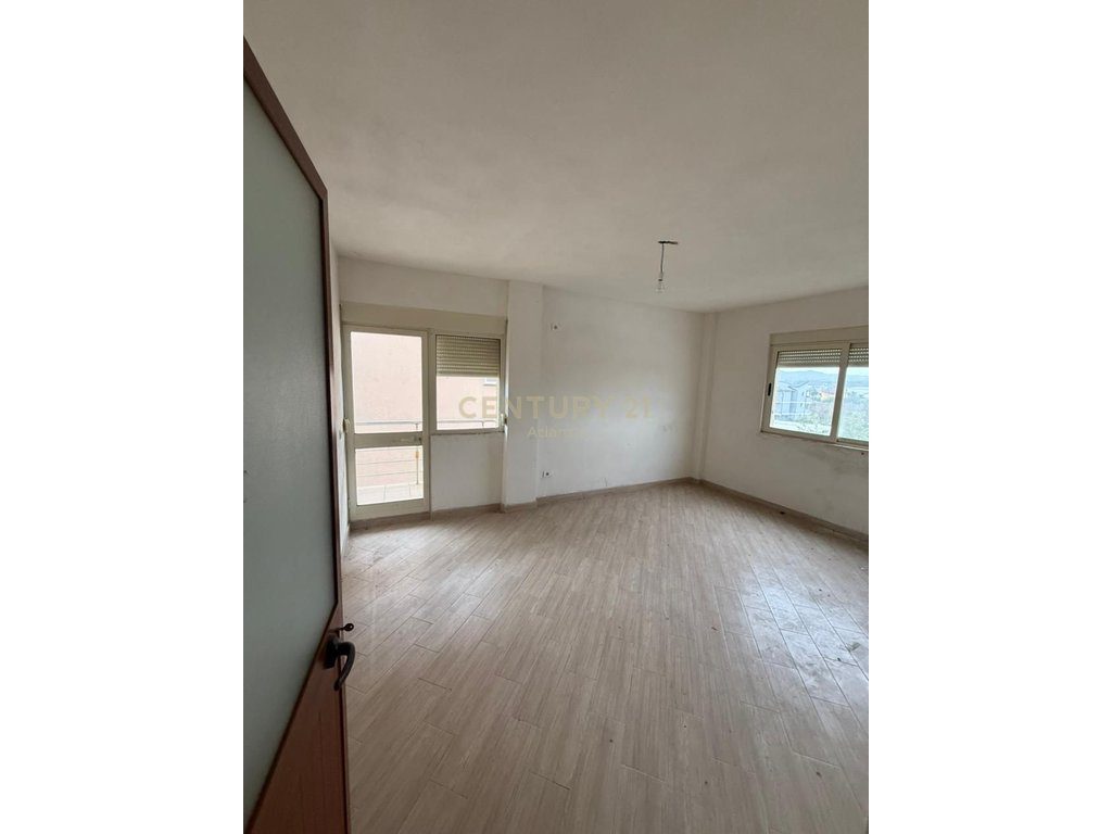 Apartament 2+1 në Shitje në Qerret, Kavajë – 73 m²