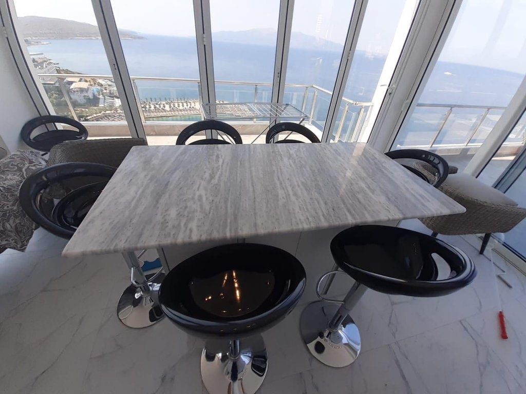 SARANDE, PENTHOUSE LUKSOZ ME PAMJE PANORAMIKE TE HAPUR NDAJ DETIT