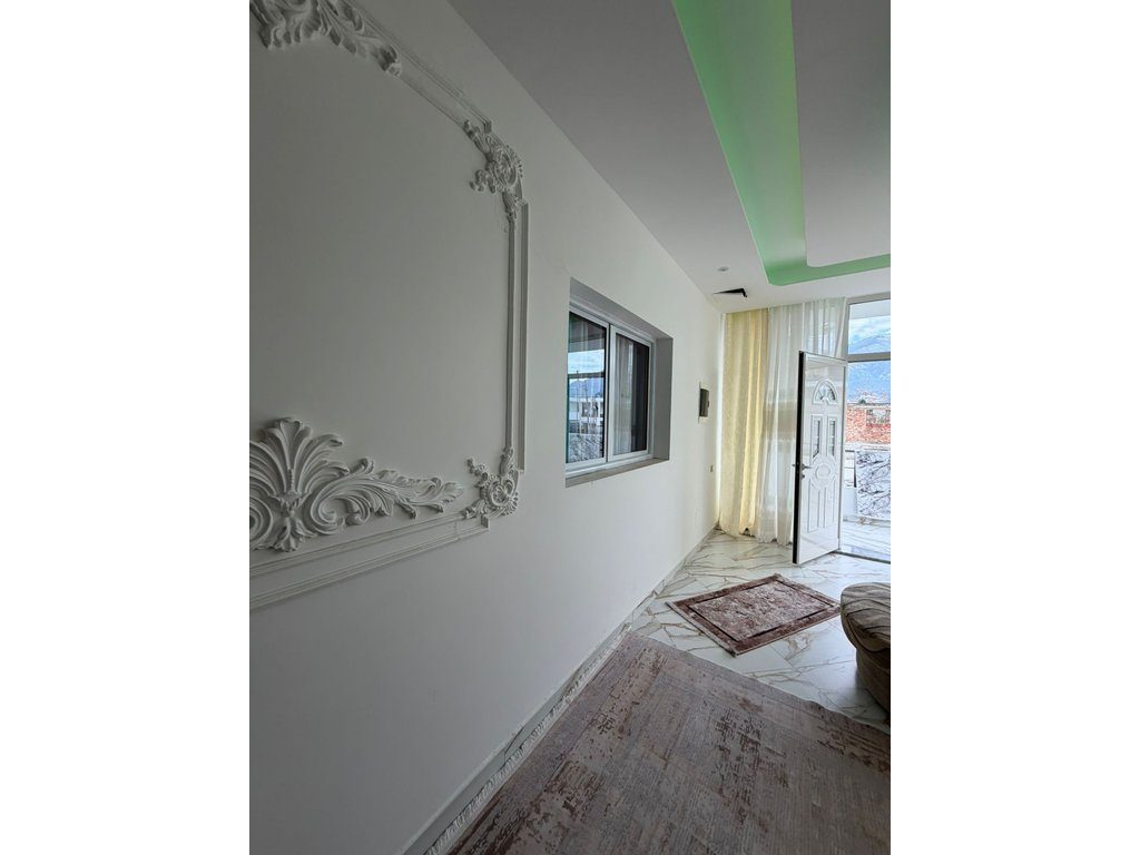Vilë 6+2 Me Qira në Allias, Tiranë - 3500€ | 220 m²
