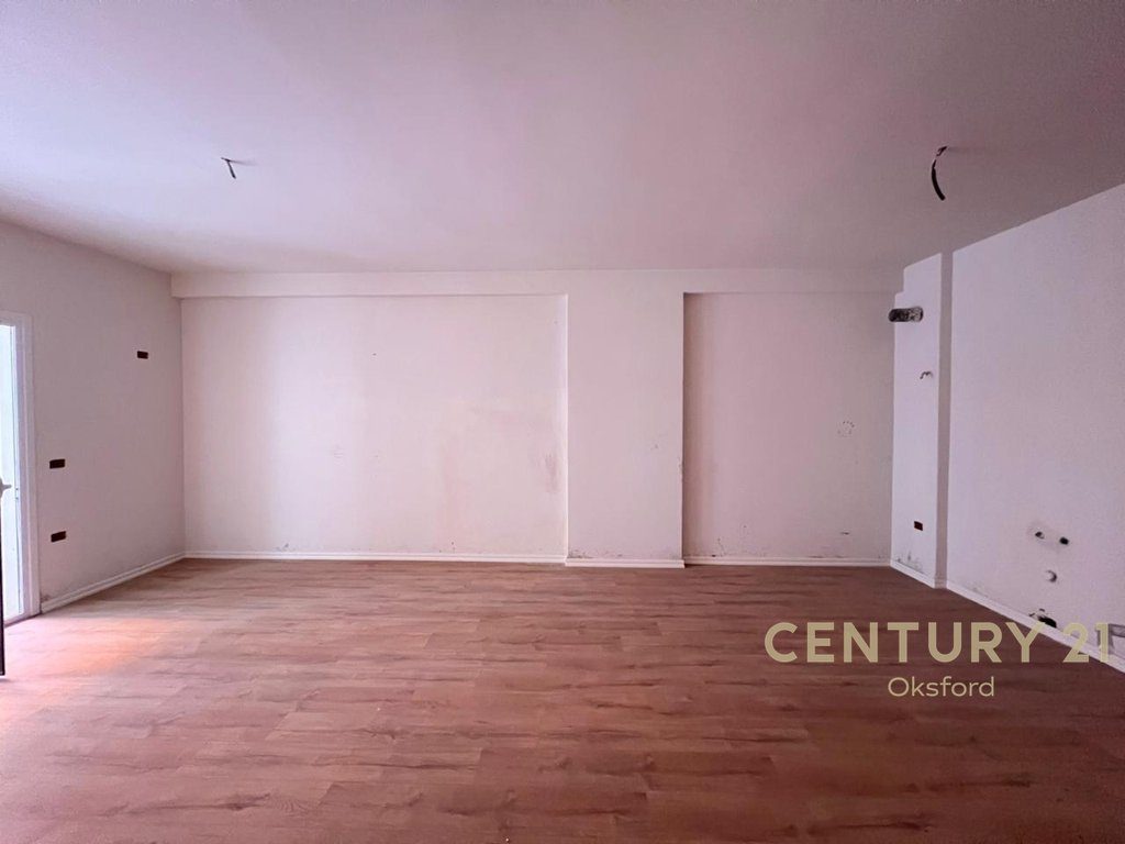 APARTAMENT 1+1 PER SHITJE NE YZBERISHT