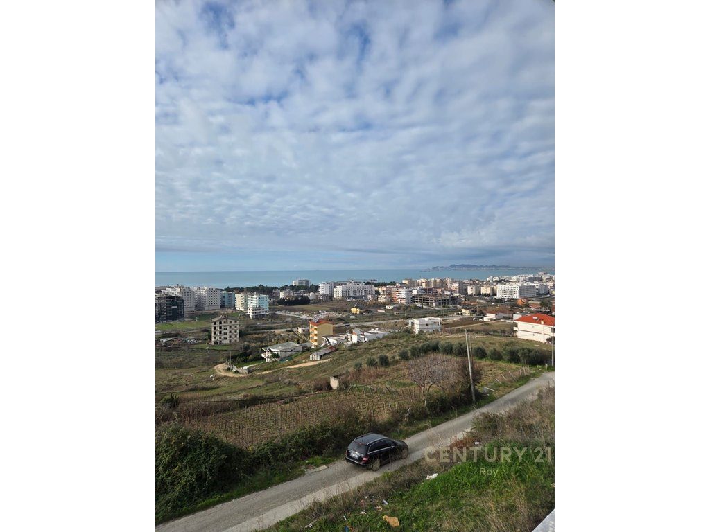 SHITET APARTAMENT 2+1 ME PAMJE DETI NE GOLEM !