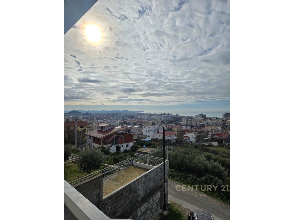 SHITET APARTAMENT 2+1 ME PAMJE DETI NE GOLEM !