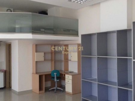 Ambient komercial per qera afer Top Channel