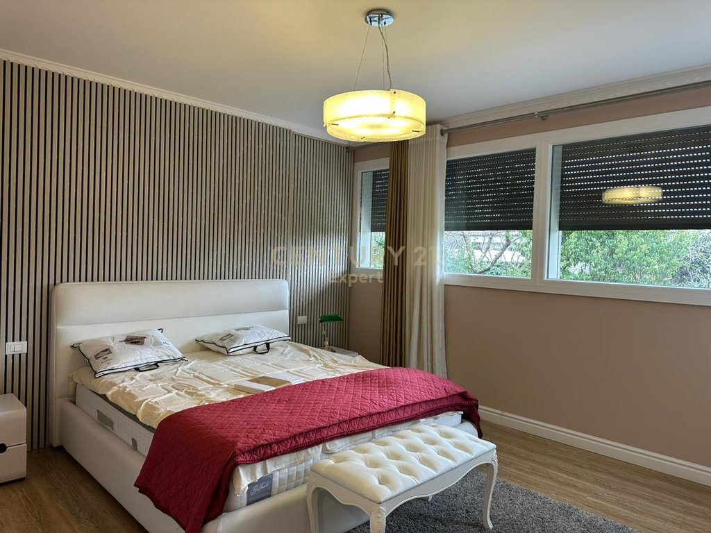VILE NE LONG HILL RESIDENCE PER QIRA