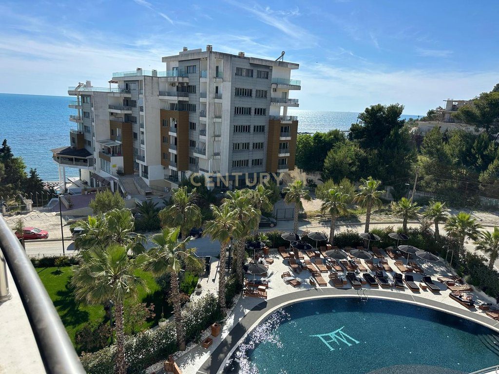 SHITET APARTAMENT 2+1+2 ME PAMJE DETI TEK "WHITE HILL RESIDENCE" NE CURRILA !