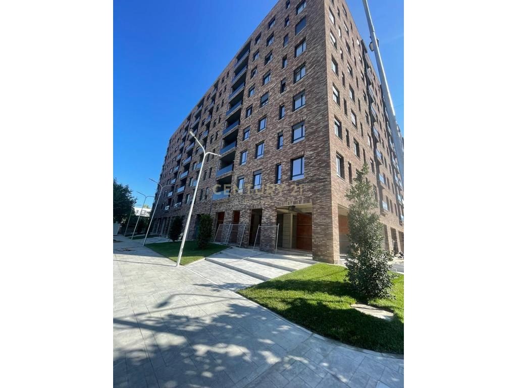 RRUGA 5 MAJI, SHESIM APARTAMENT 2+1+2
