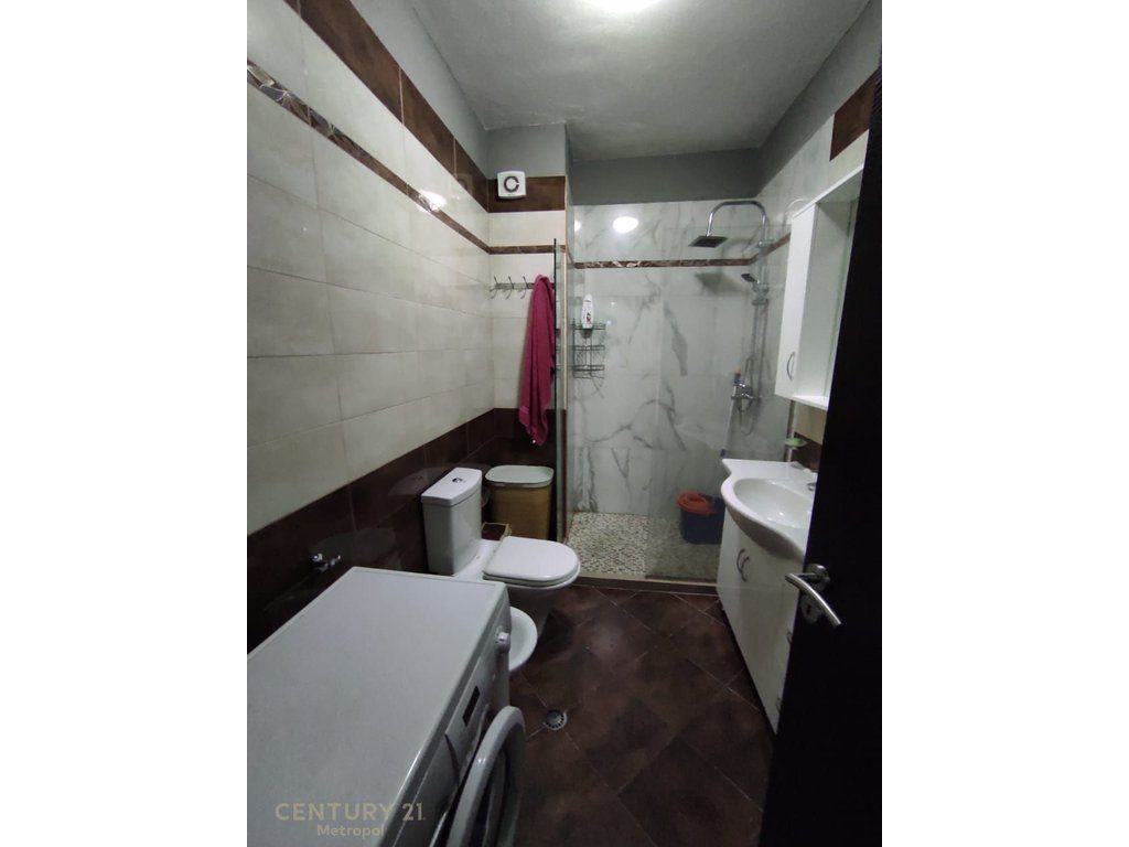 JEPET ME QIRA APARTAMENT 2+1 TEK SHESHI WILSON !