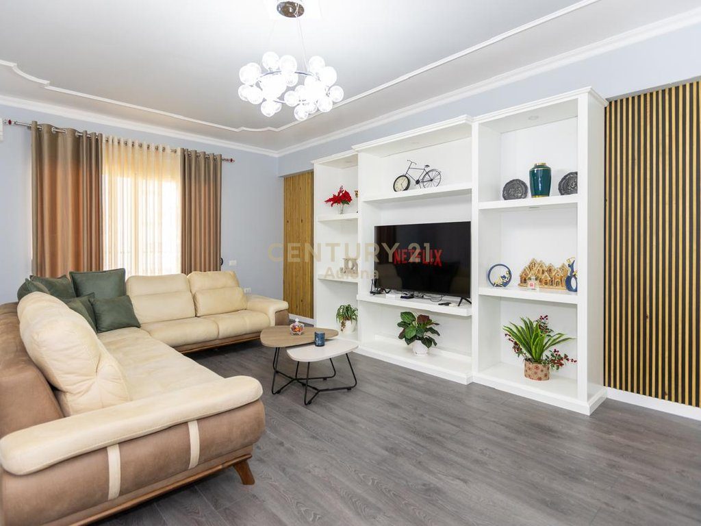 Apartament for rent 2+1+2 for short term rent Water,electricity,tv,and internet included in the price - Century 21 Alban...