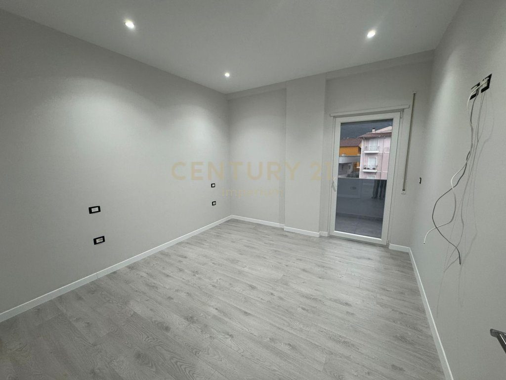 Apartament 1+1 me Verandë në Kodrën e Priftit – Jepet me Qira