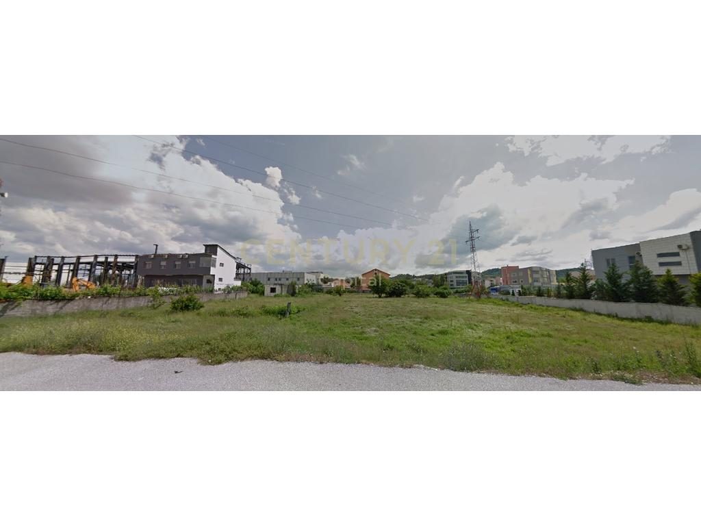 Tokë për Shitje në vijë të parë në Autostradën Tiranë - Durrës | 6453 m²