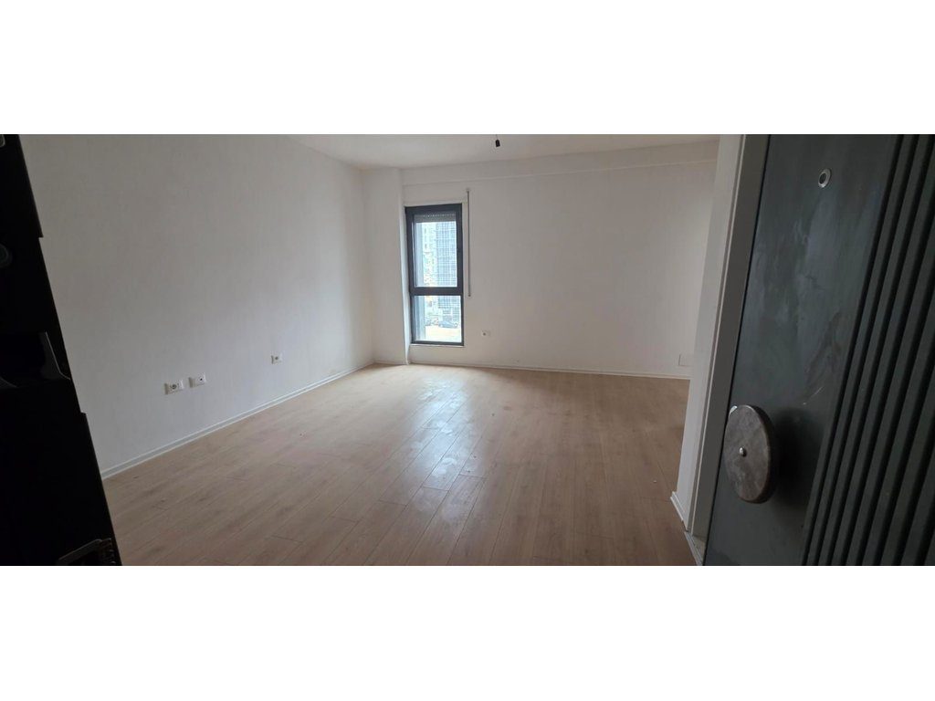Bulevardi i Ri! Apartament 1+1 për qira!