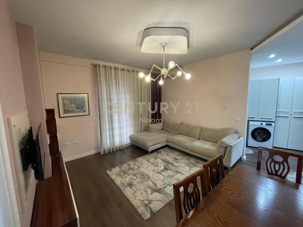 JEPET PËR QIRA, APARTAMENT 1+1, TEK LIQENI I THATË!