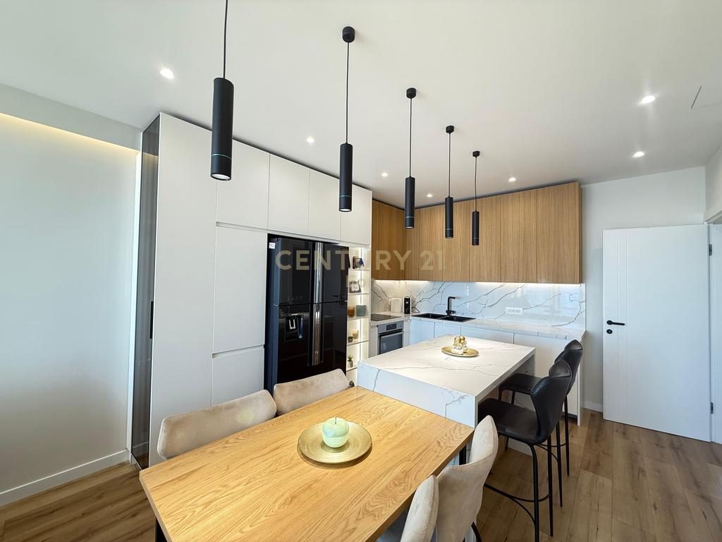 Shitet Super Apartament 2+1 me Pamje Deti ne Vollga,  Durrës !