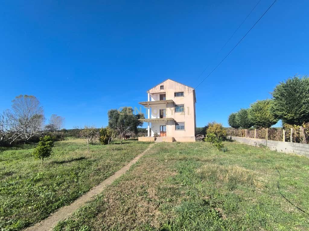 SHITET  900M2 TOKE DHE 246M2 VILE TEK SEKTORI RINIA , DURRES!