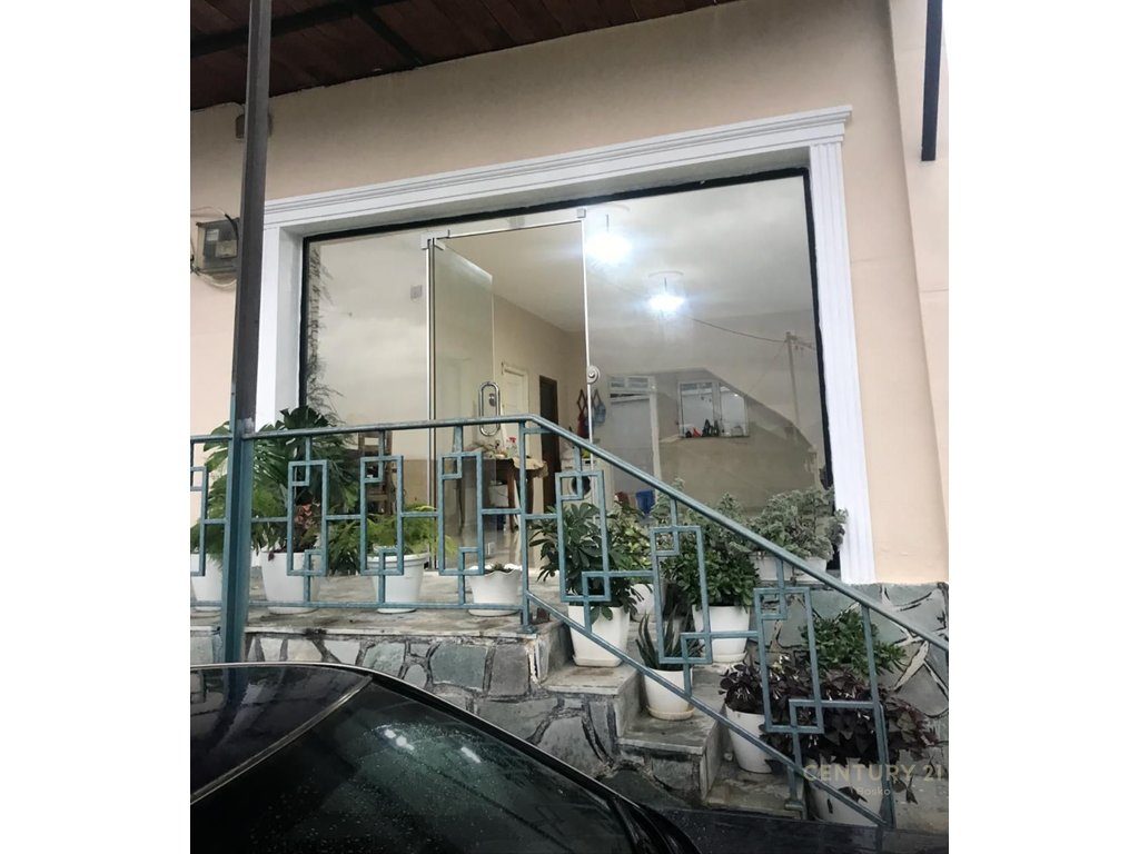 Ambient Komercial ,per qera në Kodër Kamëz,Tirane