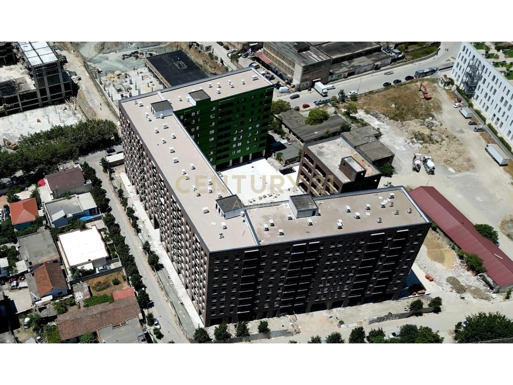 3+2+ballkon , në shitje në Rruga 5 Maji, kompleks i ri