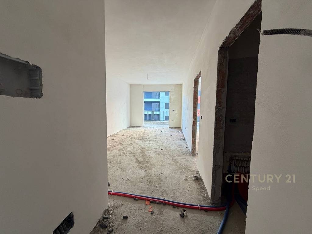 Apartament 1+1 ne Paskuqan, prane te Bulevardit te Ri!