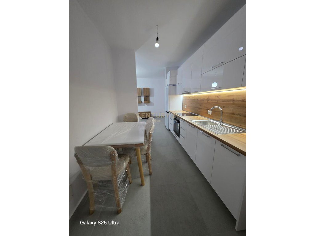 Jeper Apartament 2+1 Me Qira në Lagja nr.5, Durrës !
